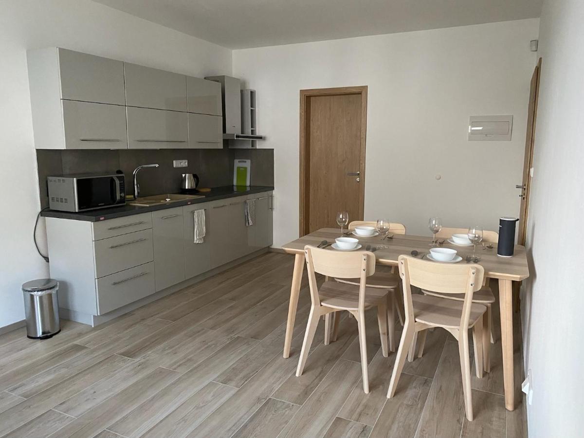 براغ The Dante Villa Apartments المظهر الخارجي الصورة