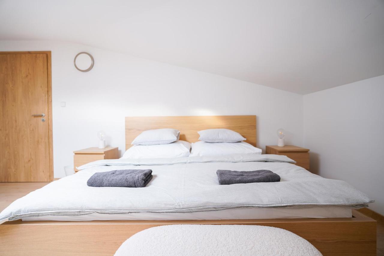 براغ The Dante Villa Apartments المظهر الخارجي الصورة