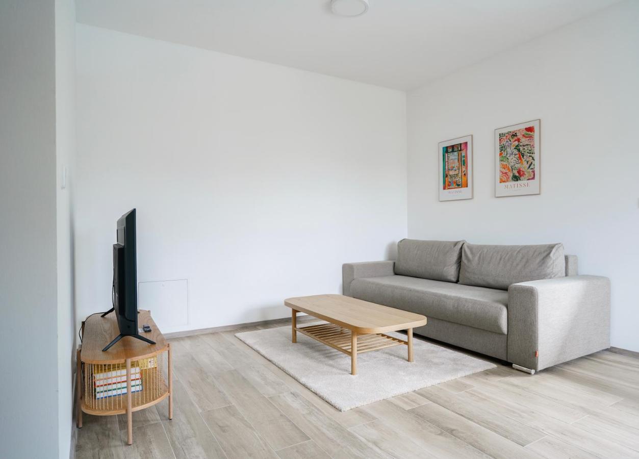 براغ The Dante Villa Apartments المظهر الخارجي الصورة